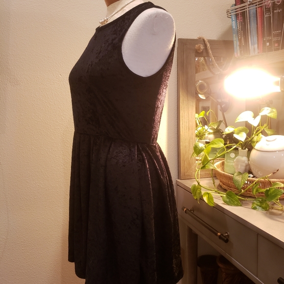 Crushed Black Velvet Sleeveless dress Sz LARGE - Picture 8 of 9